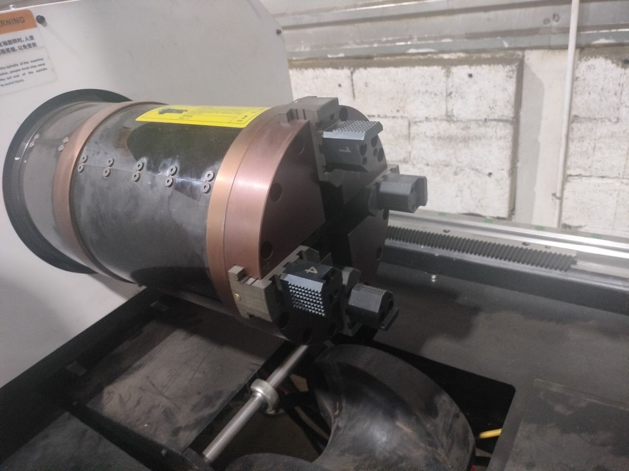 Лазерный труборез Oree 240 G6 с ЧПУ